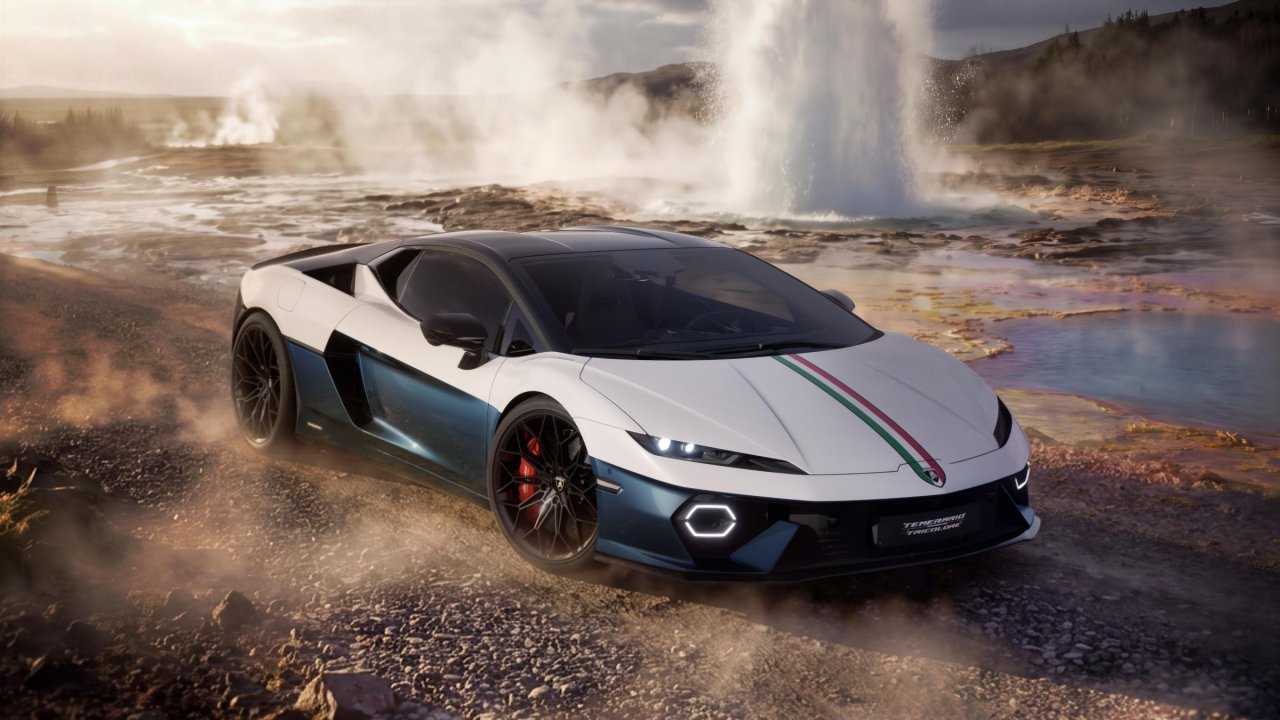 Lamborghini je po 15 letih obudil Tricolore, ki ima pravzaprav več kot tri barve Lamborghini je po 15 letih obudil Tricolore, ki ima pravzaprav več kot tri barve