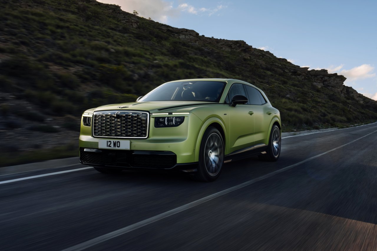 To je najzmogljivejši serijski Bentley, na električni pogon To je najzmogljivejši serijski Bentley, na električni pogon