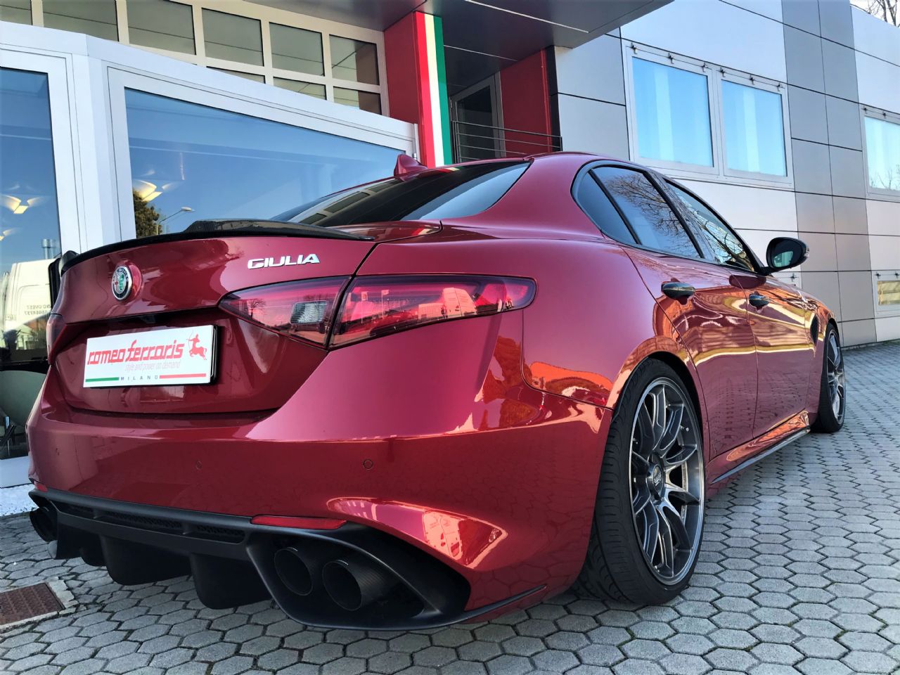 Giulia Quadrifoglio s skoraj 600 konji do 317 km/h Giulia Quadrifoglio s skoraj 600 konji do 317 km/h