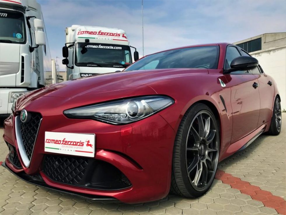 Giulia Quadrifoglio s skoraj 600 konji do 317 km/h Giulia Quadrifoglio s skoraj 600 konji do 317 km/h