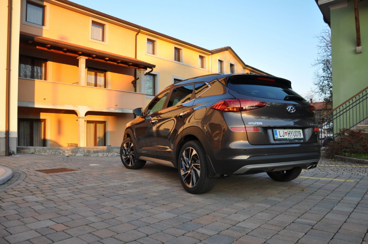 Ko se Tucson loti premijske konkurence Ko se Tucson loti premijske konkurence