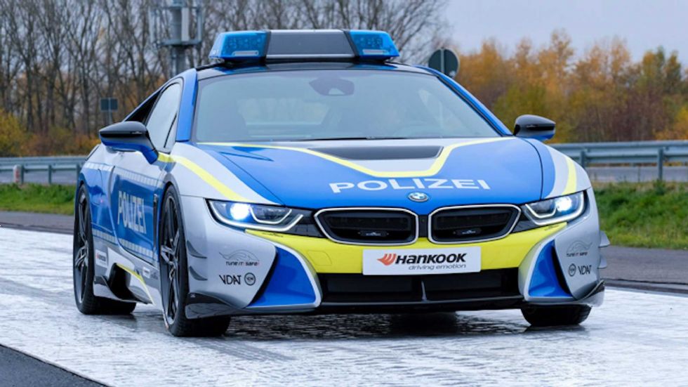 Policijski BMW i8 Policijski BMW i8