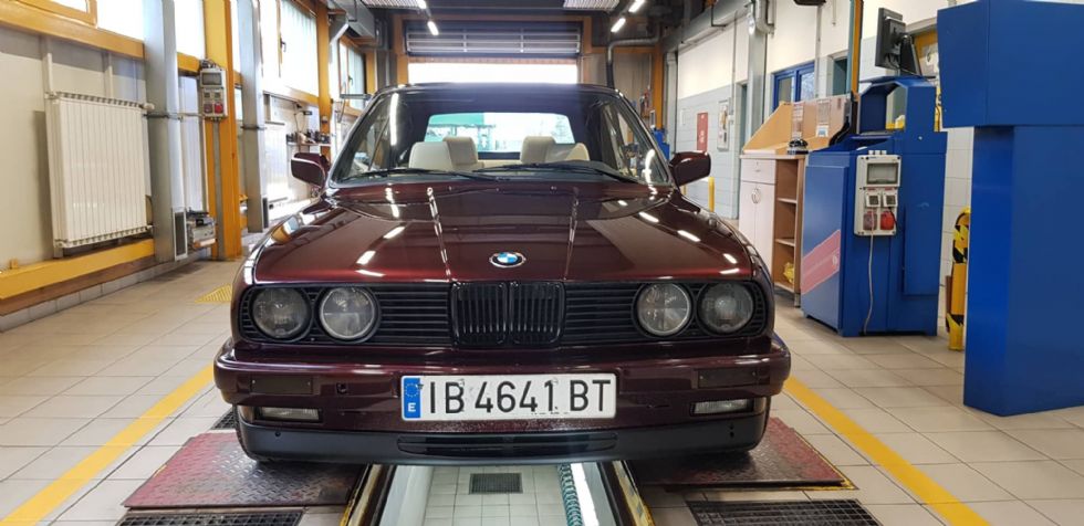 Ameriški BMW čez Slovenijo na Mallorco Ameriški BMW čez Slovenijo na Mallorco