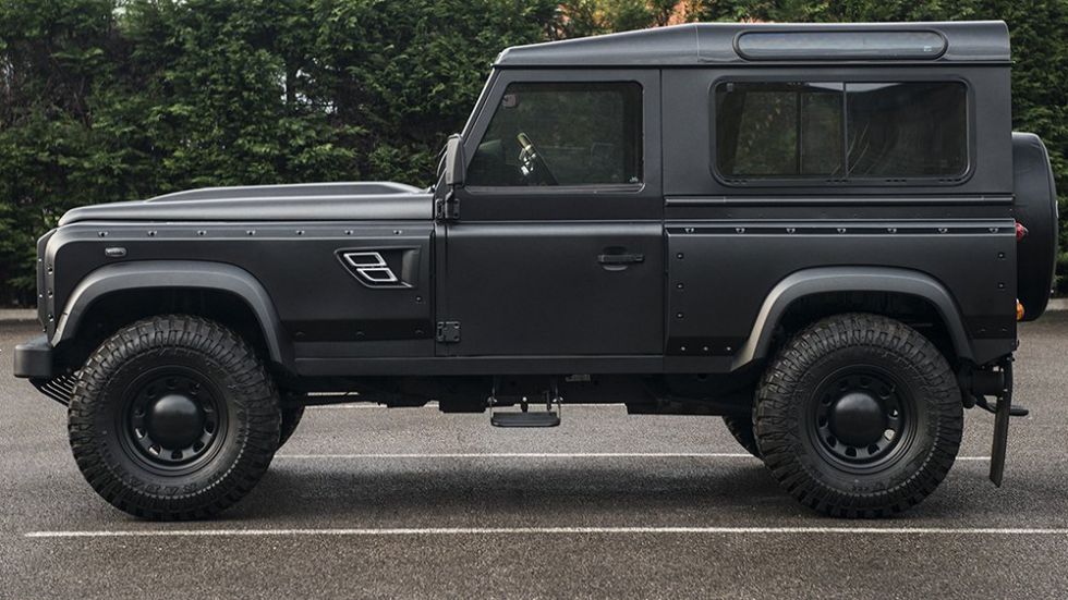 Defender padel pod Kahnov nož Defender padel pod Kahnov nož