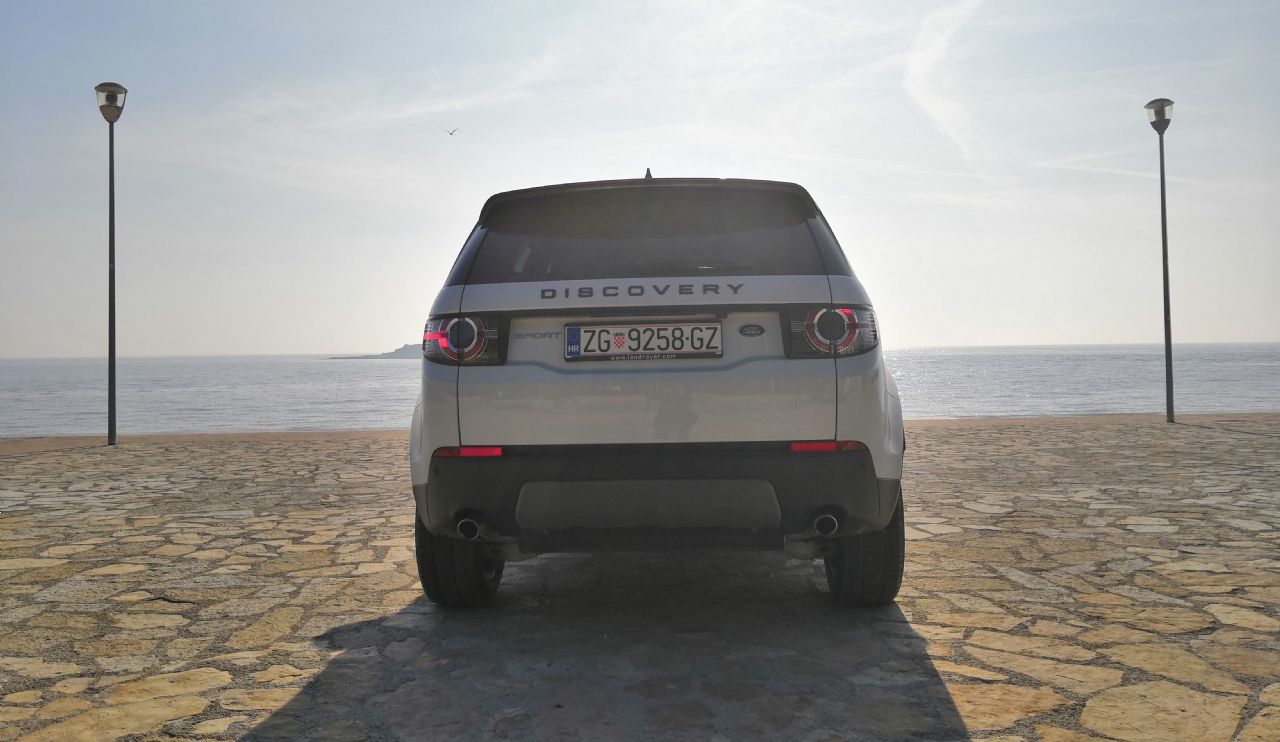 Kompaktni SUV za od tu do tam in še naprej Kompaktni SUV za od tu do tam in še naprej