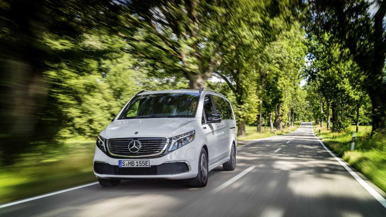 Prvi električni premium kombi Prvi električni premium kombi