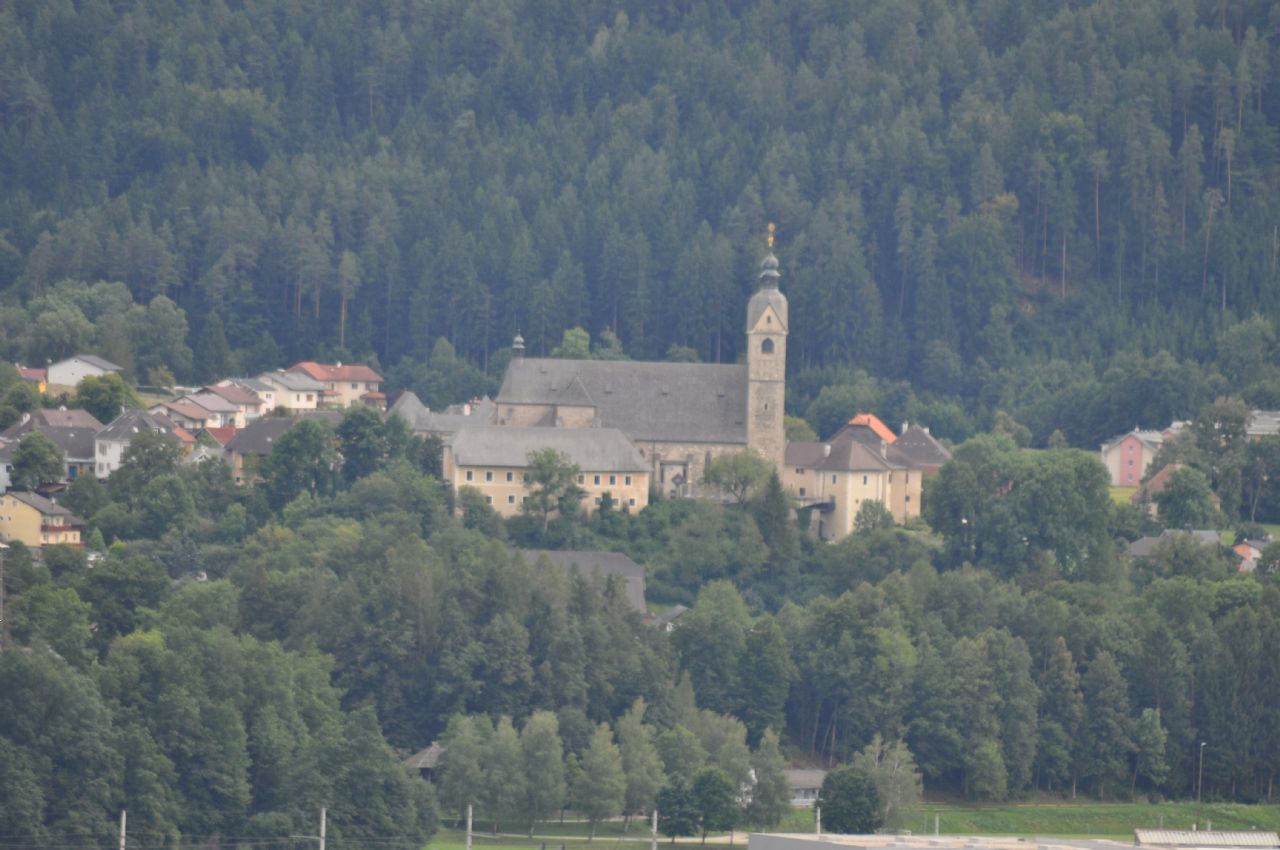 Z mestnim terencem po sledeh slovenstva Z mestnim terencem po sledeh slovenstva