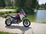 Je čistokrvni enduro z brutalnim nabojem moči  - fotografija 21