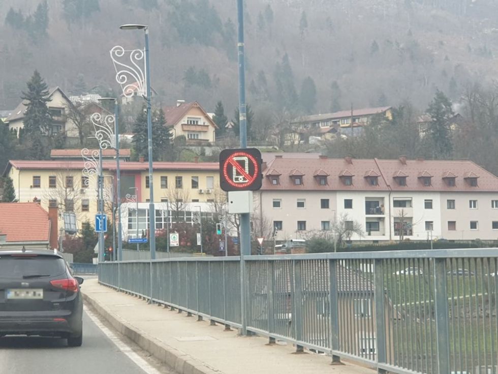 S prikazovalniki telefoniranja do večje zbranosti za volanom S prikazovalniki telefoniranja do večje zbranosti za volanom