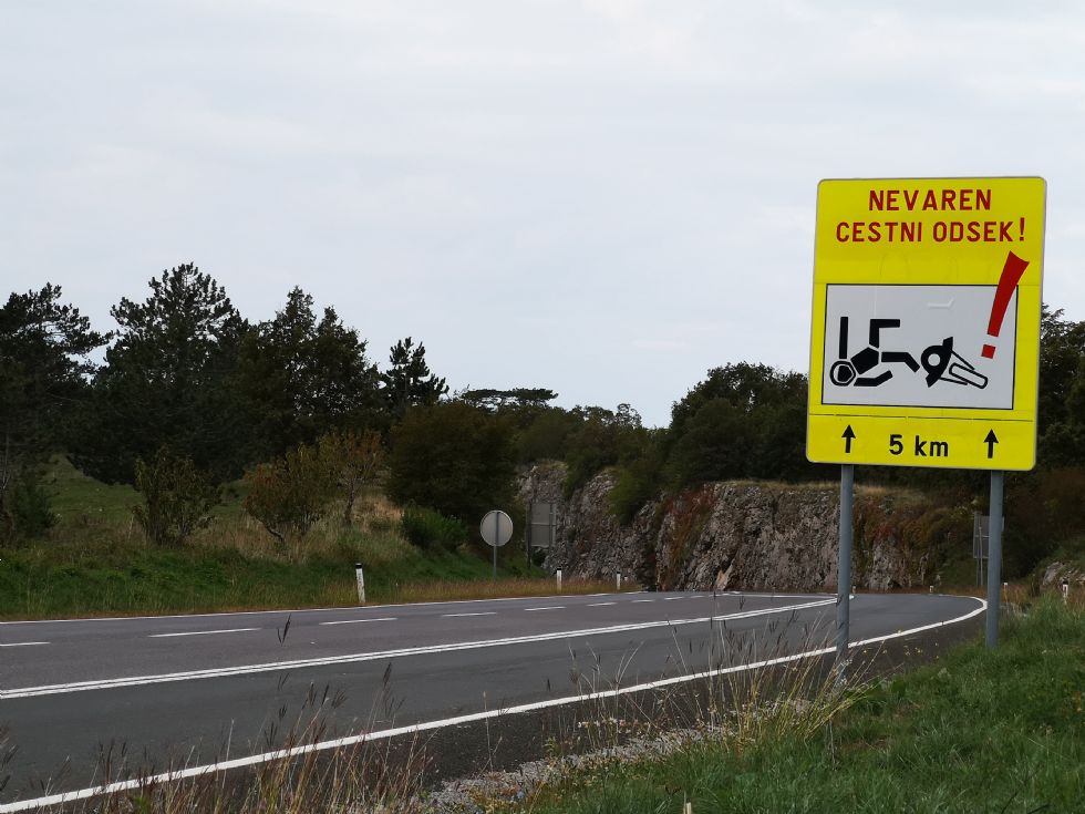 Motoristi, pozor, jesen je lahko polna pasti Motoristi, pozor, jesen je lahko polna pasti