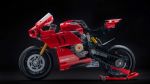 Ducatijev Panigale V4 R stroj iz Lego kock  - fotografija 1