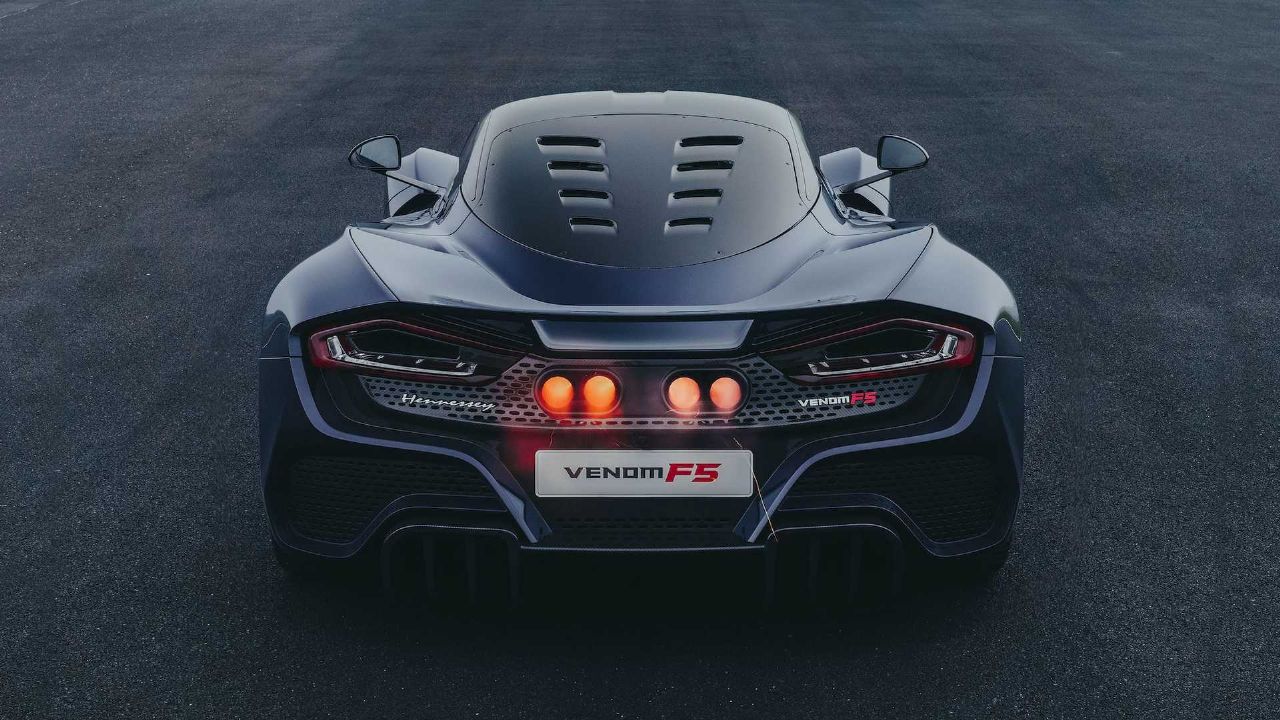 Gre več kot 500 km/h in stane manj kot 2 milijona evrov Gre več kot 500 km/h in stane manj kot 2 milijona evrov