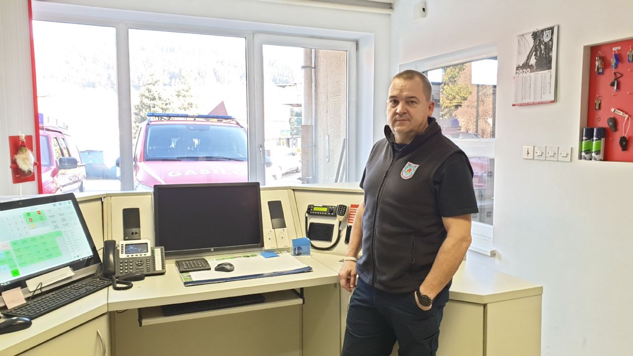 Posebnosti pri nesrečah in gašenju električnih vozil Posebnosti pri nesrečah in gašenju električnih vozil