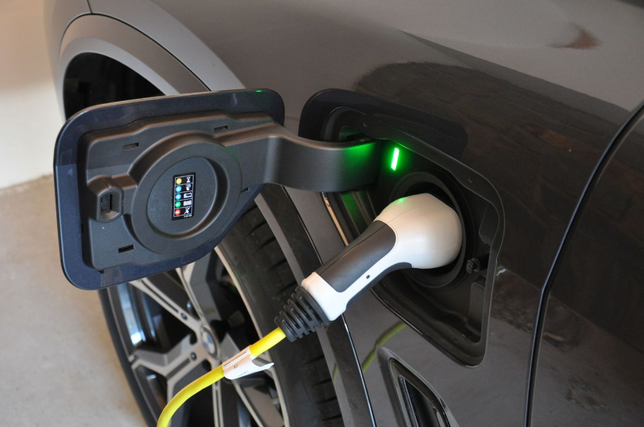 Na elektriko prevozil toliko kot obljublja tovarna Na elektriko prevozil toliko kot obljublja tovarna