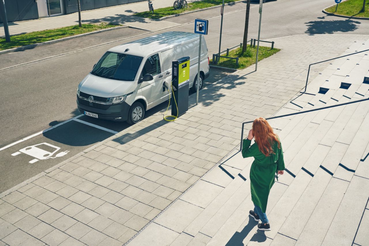 Električni Transporter 6.1 samo za prevoze po mestu