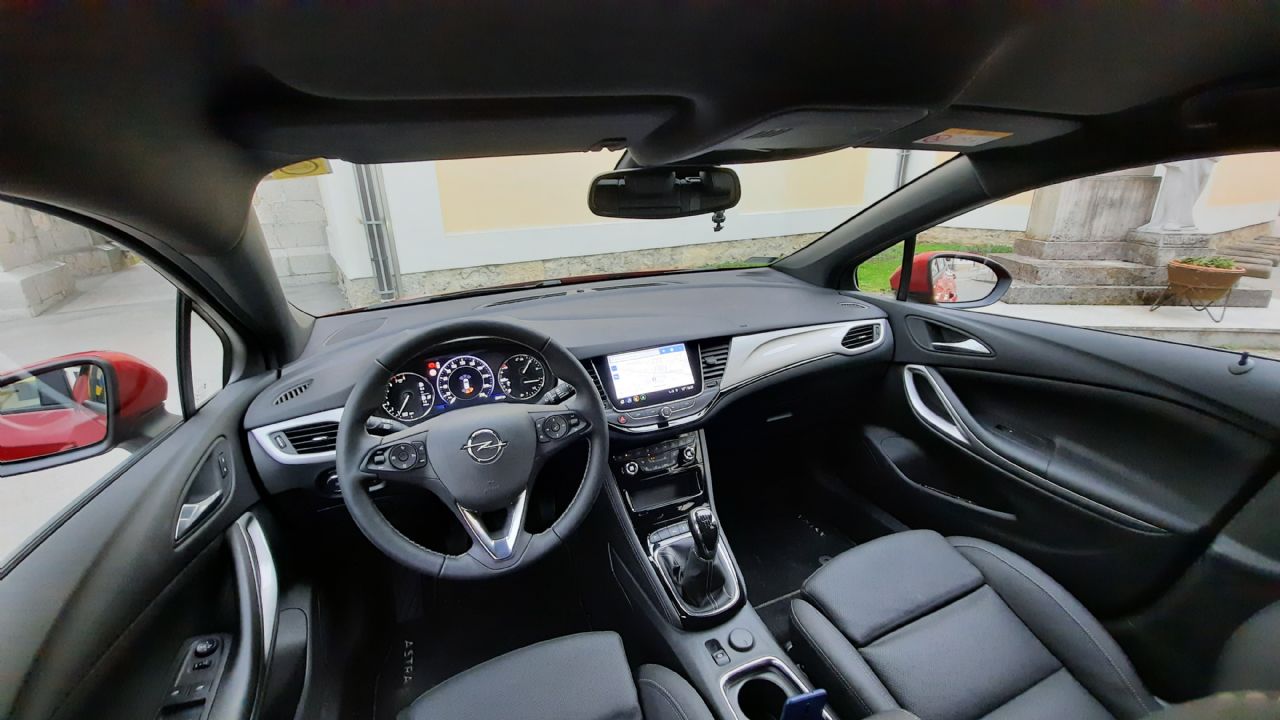 Zvezda stare šole z novim motorjem Zvezda stare šole z novim motorjem