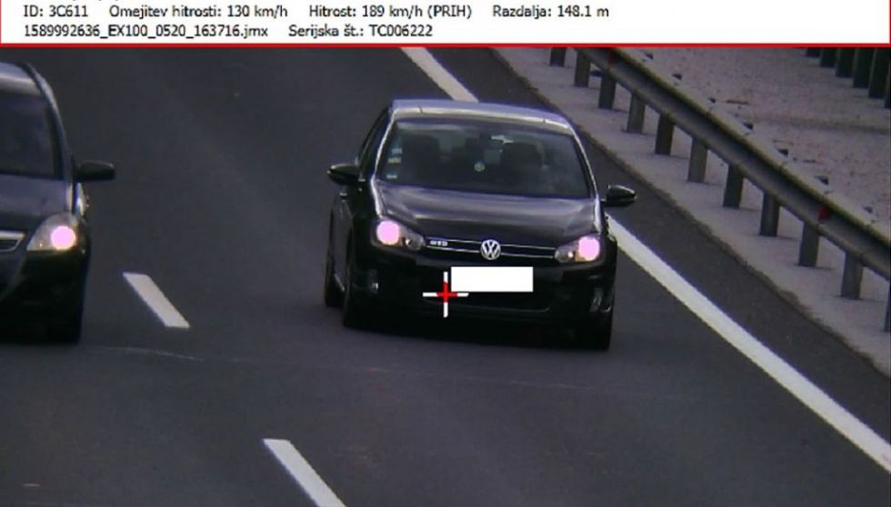 Največ kršitev v naseljih, rekorder na avtocesti vozil 189 km/h Največ kršitev v naseljih, rekorder na avtocesti vozil 189 km/h