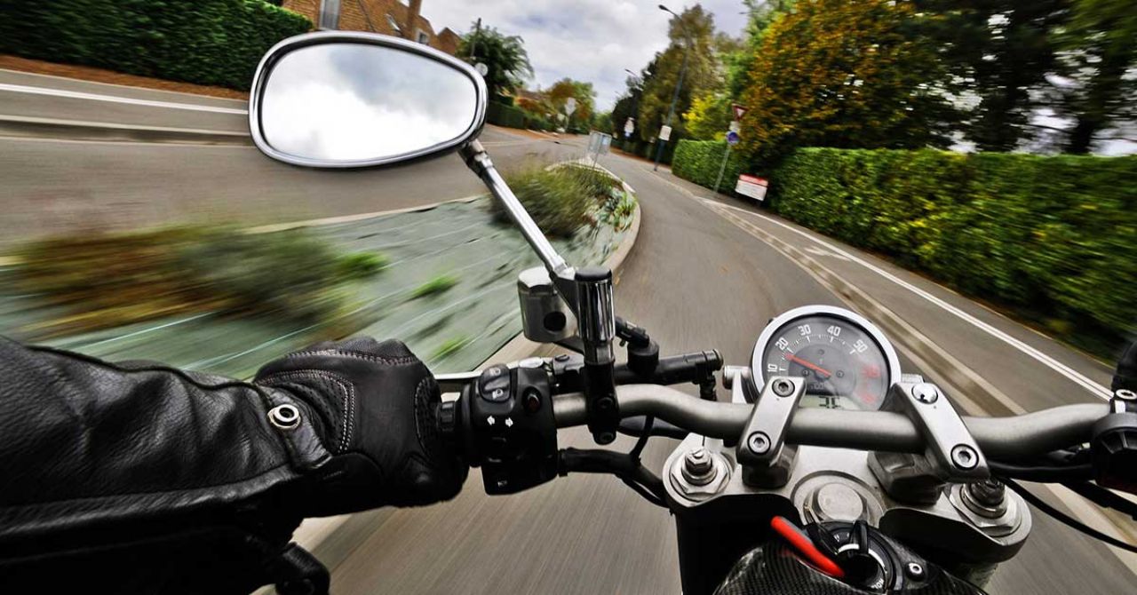 Motoristi, naj vas visoke temperature in sonce ne zavedejo Motoristi, naj vas visoke temperature in sonce ne zavedejo