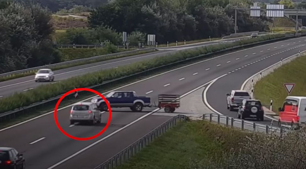 Na avtocestnem uvozu je zavil v nasprotno smer Na avtocestnem uvozu je zavil v nasprotno smer