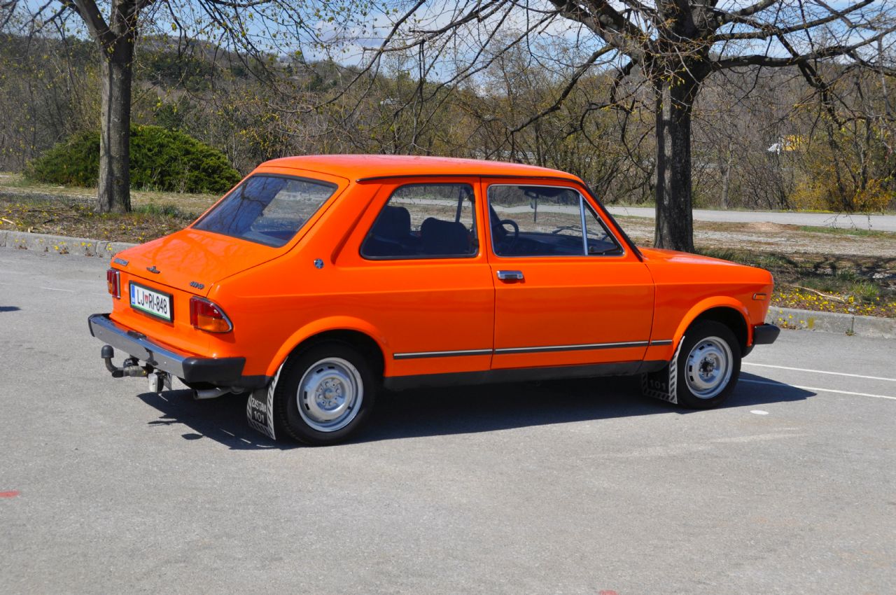 Legende živijo, legende vozijo Legende živijo, legende vozijo
