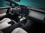Električna Toyota ima volan v obliki črke U - fotografija 1