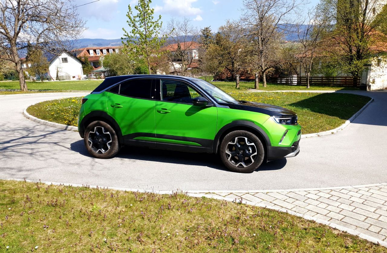 Elegantno drzna in tudi na elektriko Elegantno drzna in tudi na elektriko