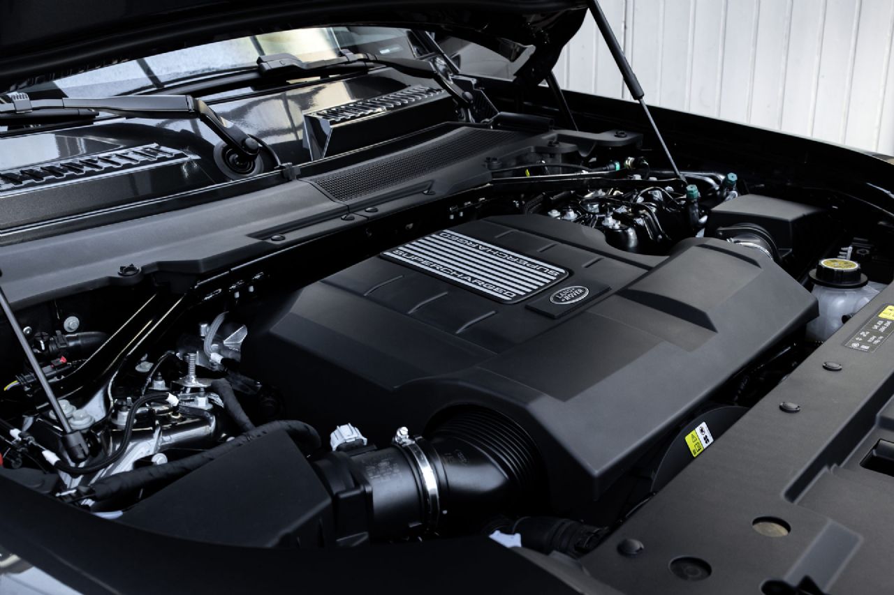 Naj živi V8! Naj živi V8!
