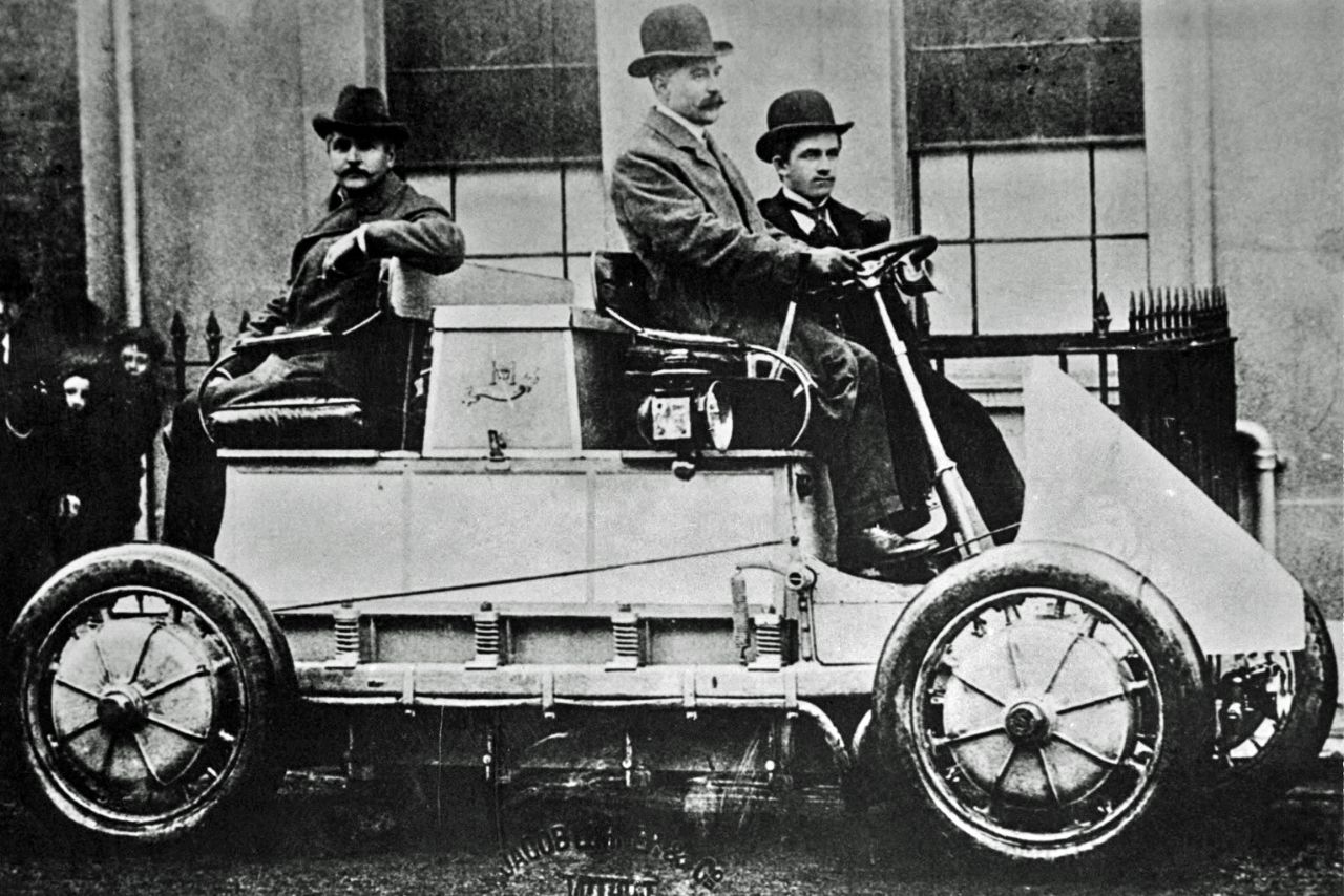 Pred 70 leti je umrl Ferdinand Porsche