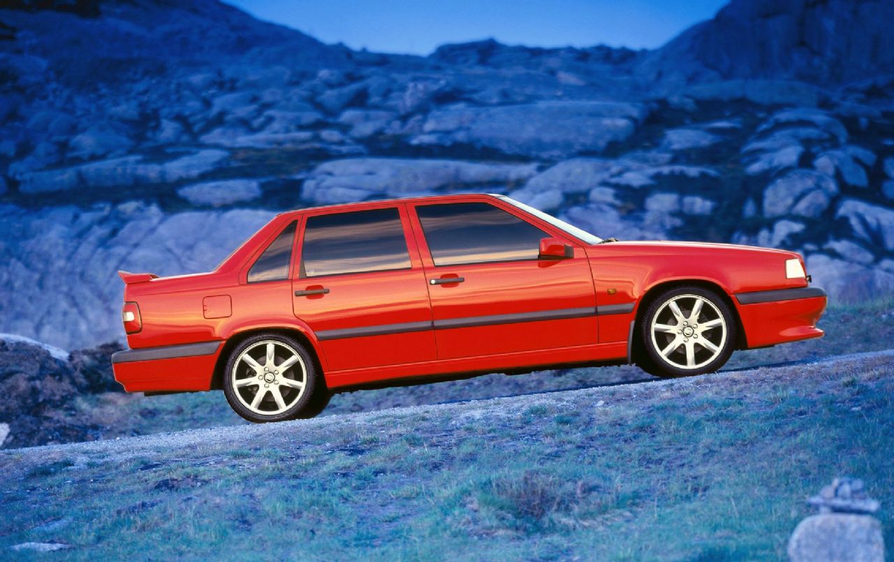 Volvo 850 ima 30 let