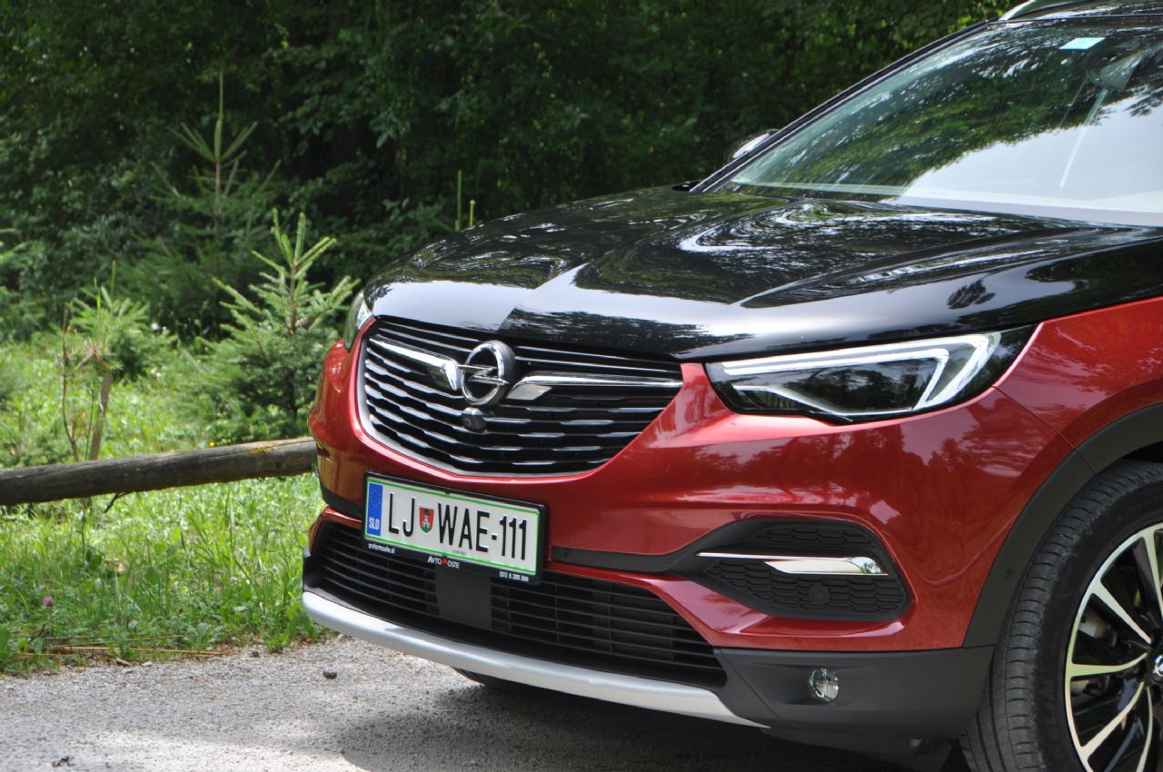 Družinski SUV hibrid