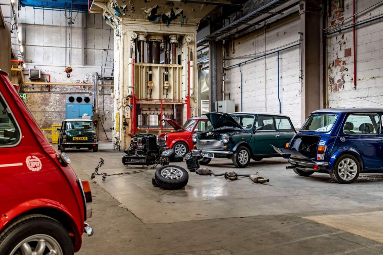 Mini bo klasičnim modelom vgradil električni pogon Mini bo klasičnim modelom vgradil električni pogon
