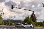 Skozi rdečo in desno - fotografija 5