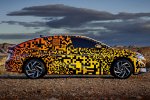 Prihaja Volkswagnova limuzina s 700 kilometri dosega - fotografija 1