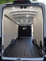 Električni Transit za primestno rabo - fotografija 38