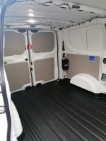 Najbolj prodajani kombi v novi službi - fotografija 3