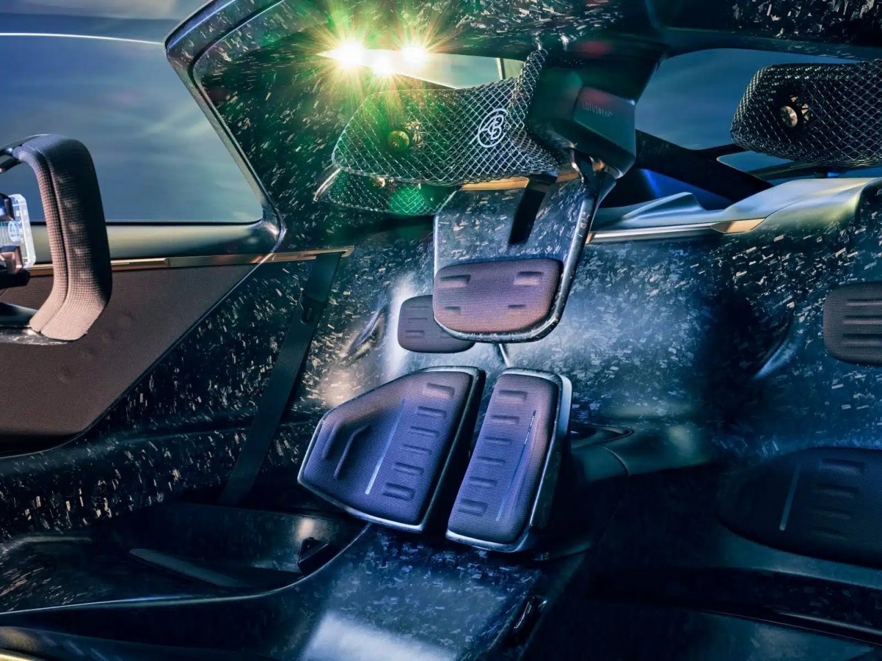 Lotus se želi vrniti k svojemu osnovnemu poslanstvu Lotus se želi vrniti k svojemu osnovnemu poslanstvu