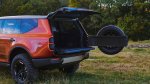 Pradedek med SUV-ji se vrača - fotografija 9