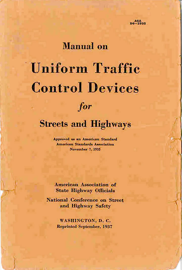 Ne levo, ne desno, naravnost in po pameti