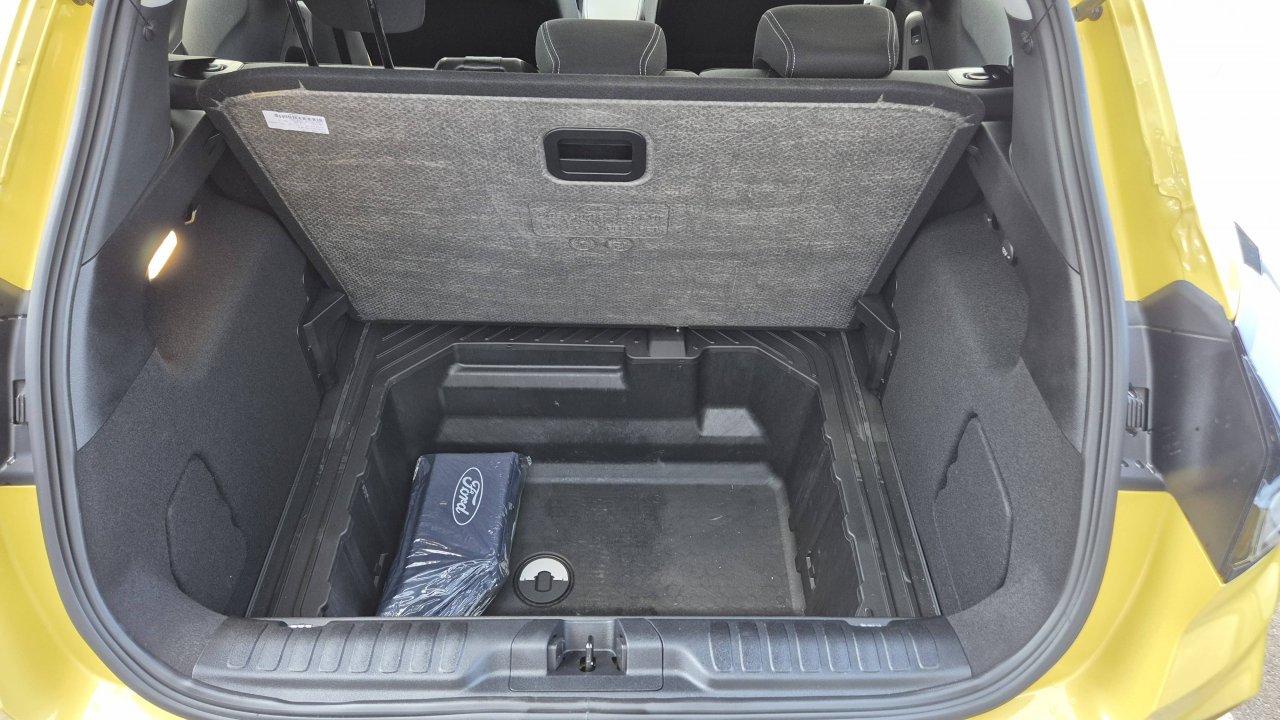 Električna je cenejša od hibridno gnane