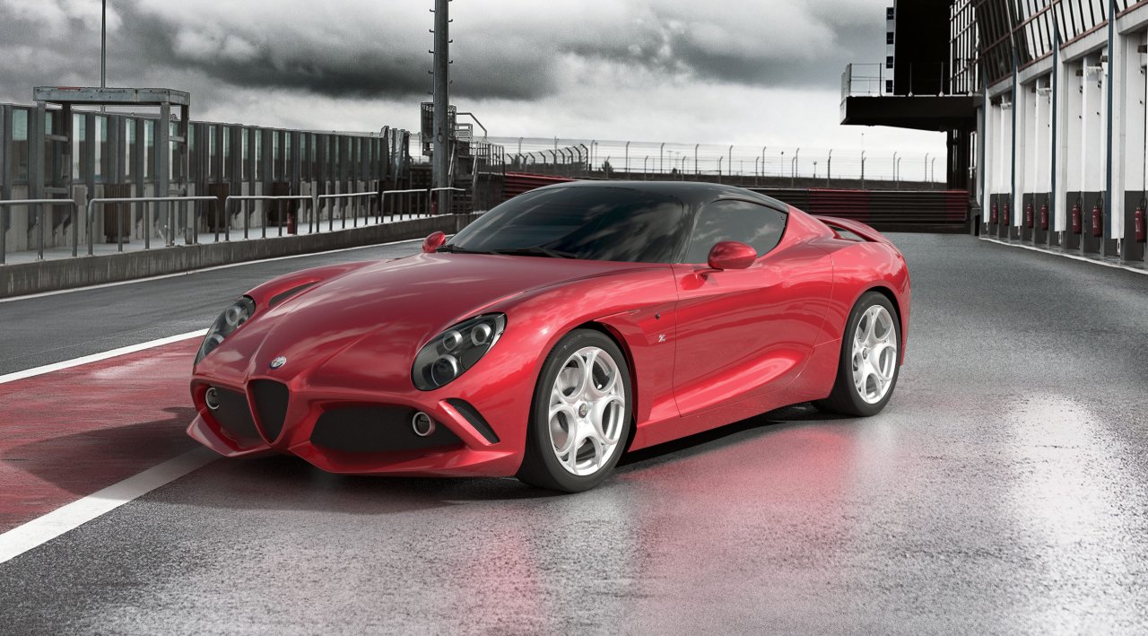 Alfa Romeo 8C DoppiaCoda Zagato je letošnja predelava 20 let stare Alfine lepotice.