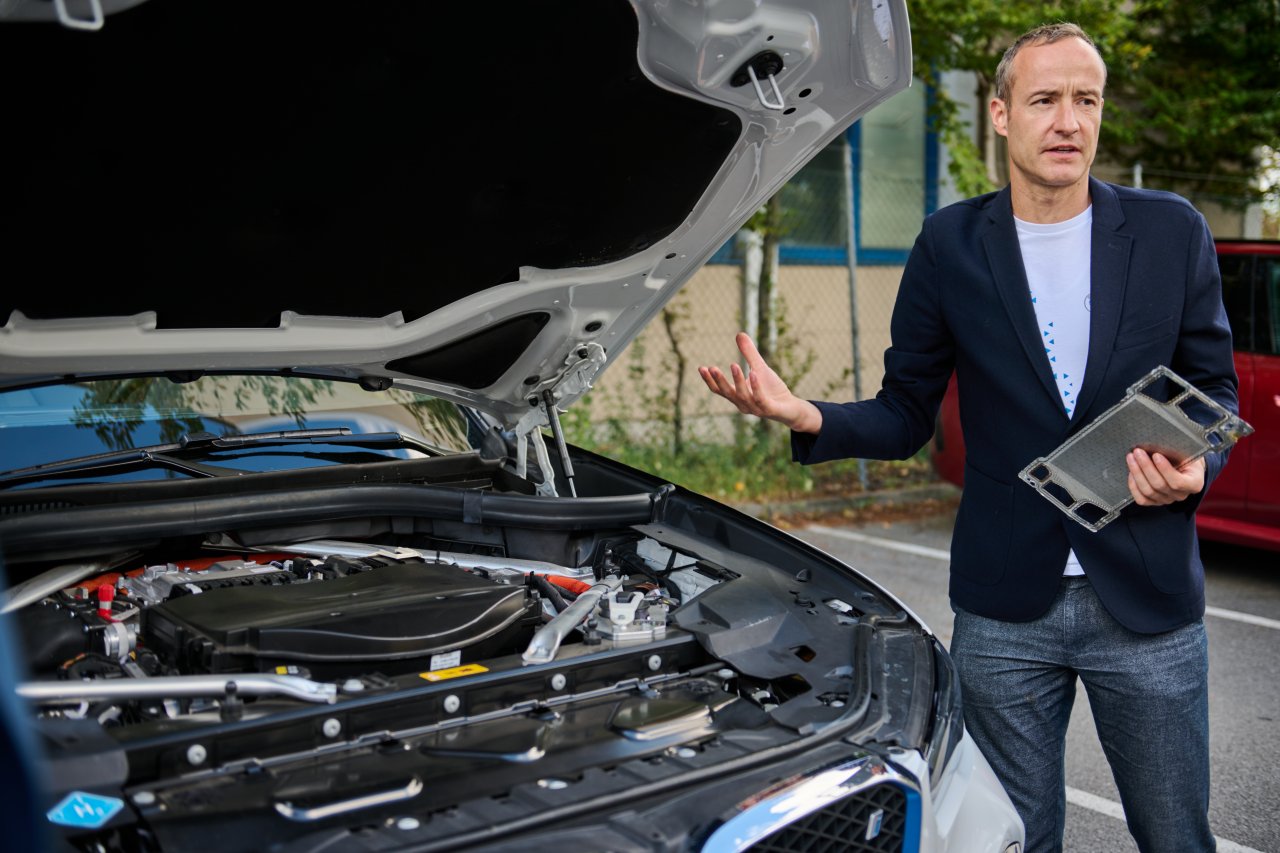 BMW stavi na vodik, čez tri leta tudi s serijskim modelom na osnovi X5