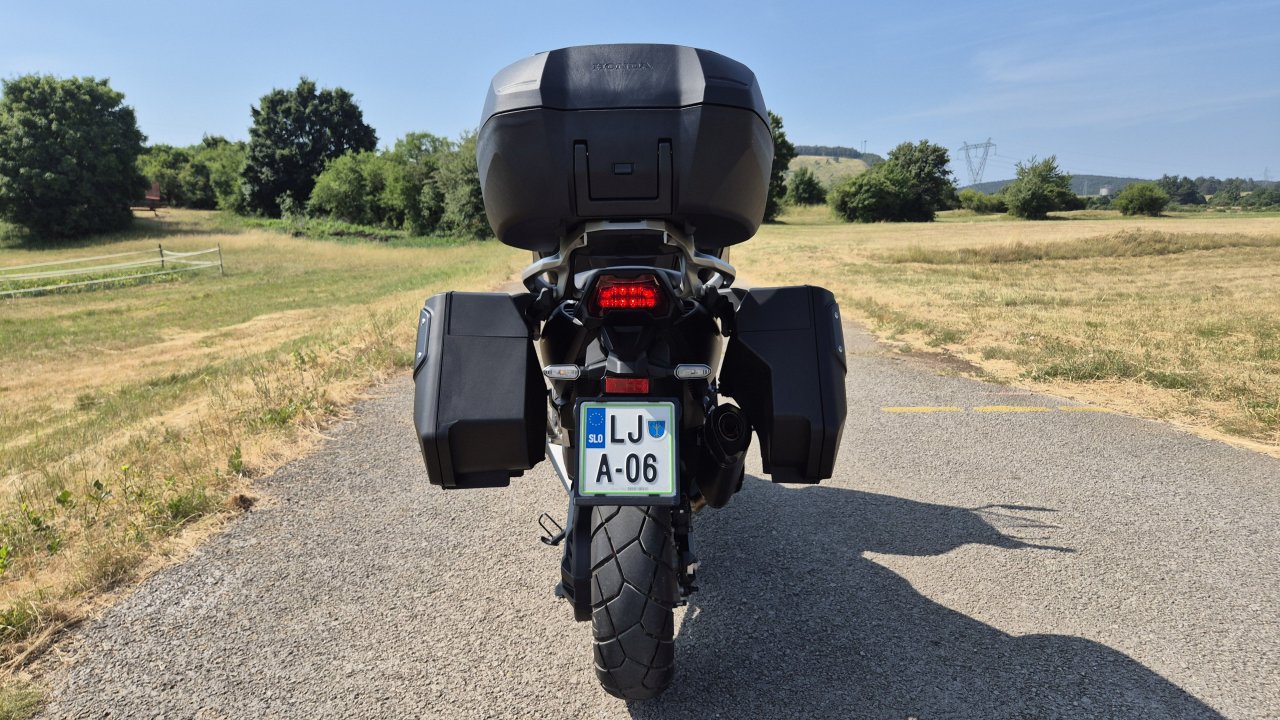 Kot nekakšen mini Goldwing