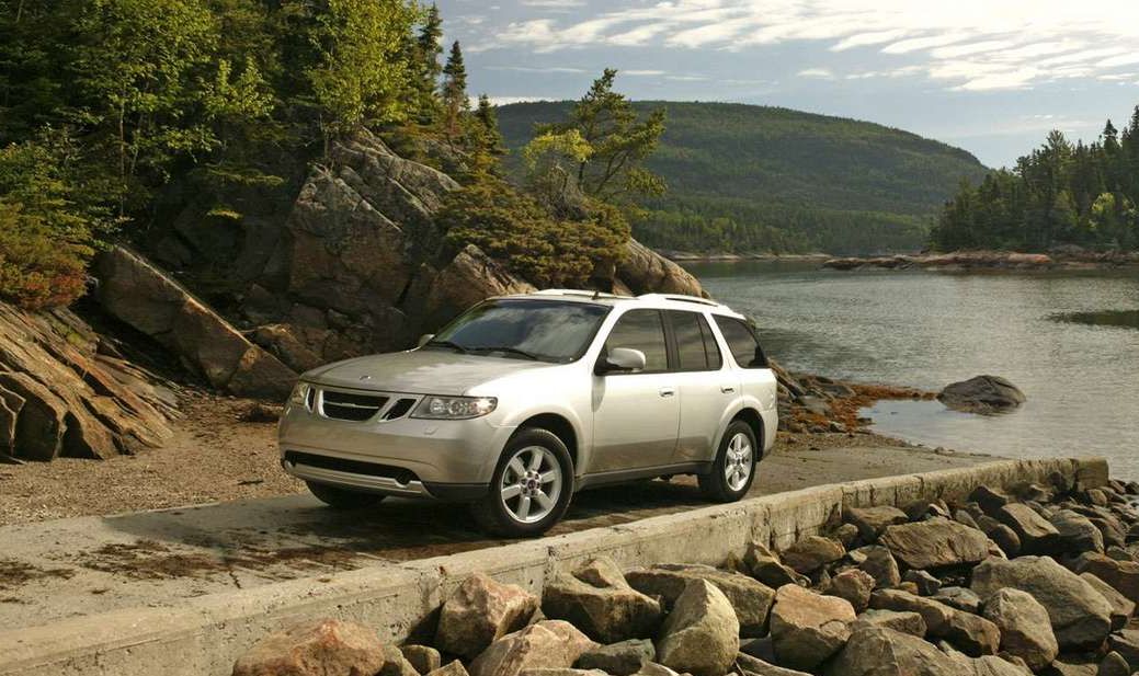 Kako globoka je kriza Saaba, je 2004 pokazal SUV 9-7X. Bil je to Chevrolet Trailbazer z Saabovo masko - seveda so ga izdelovali v ZDA in ne na Švedskem.