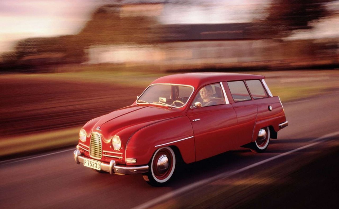 Saab 95 iz leta 1959 je bil majhen in praktičen karavan, zelo priljubljen pri družinah.
