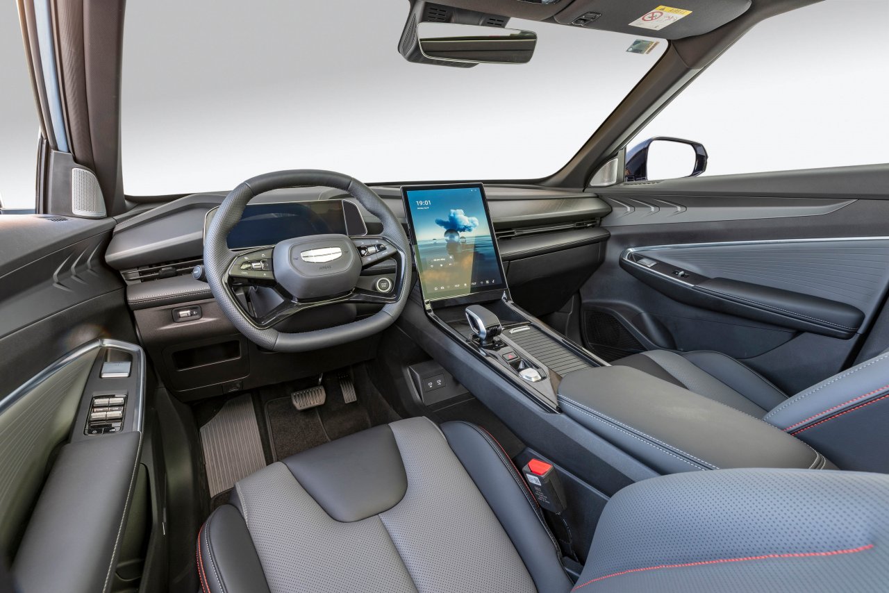 Geely ima novega člana družine pri nas