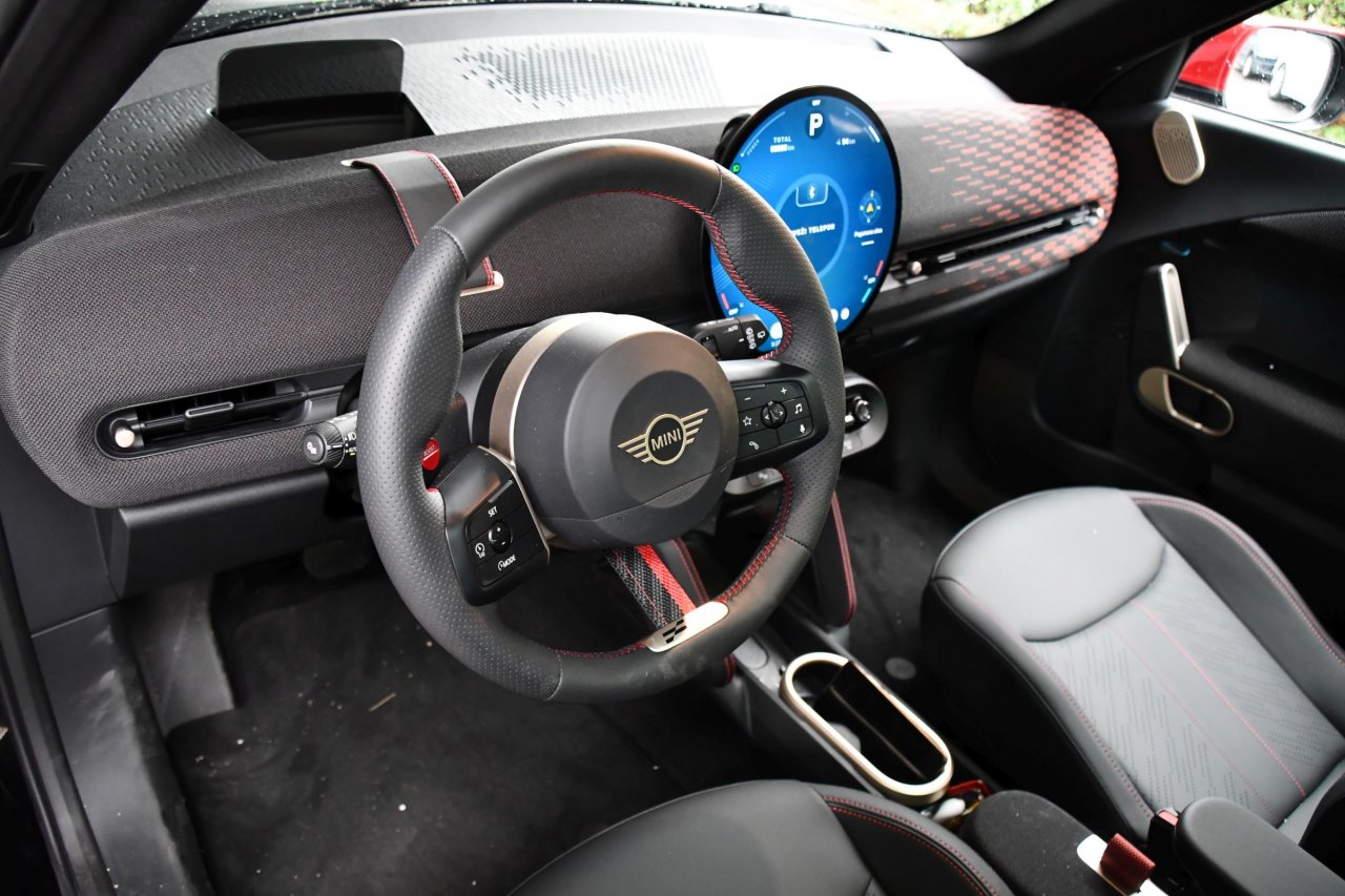 Električna oblika resničnosti