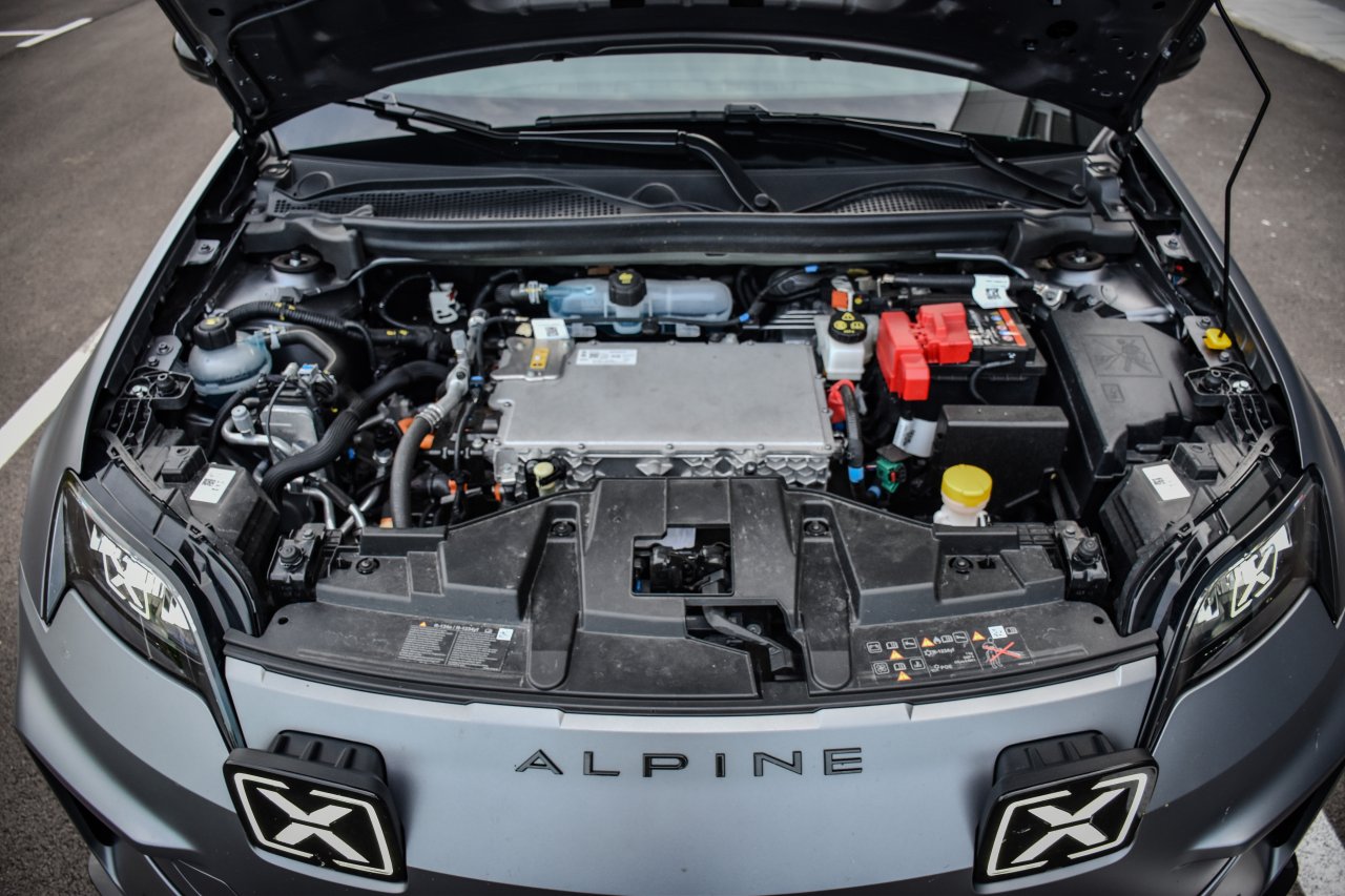 Užitek v vožnji pod visoko napetostjo