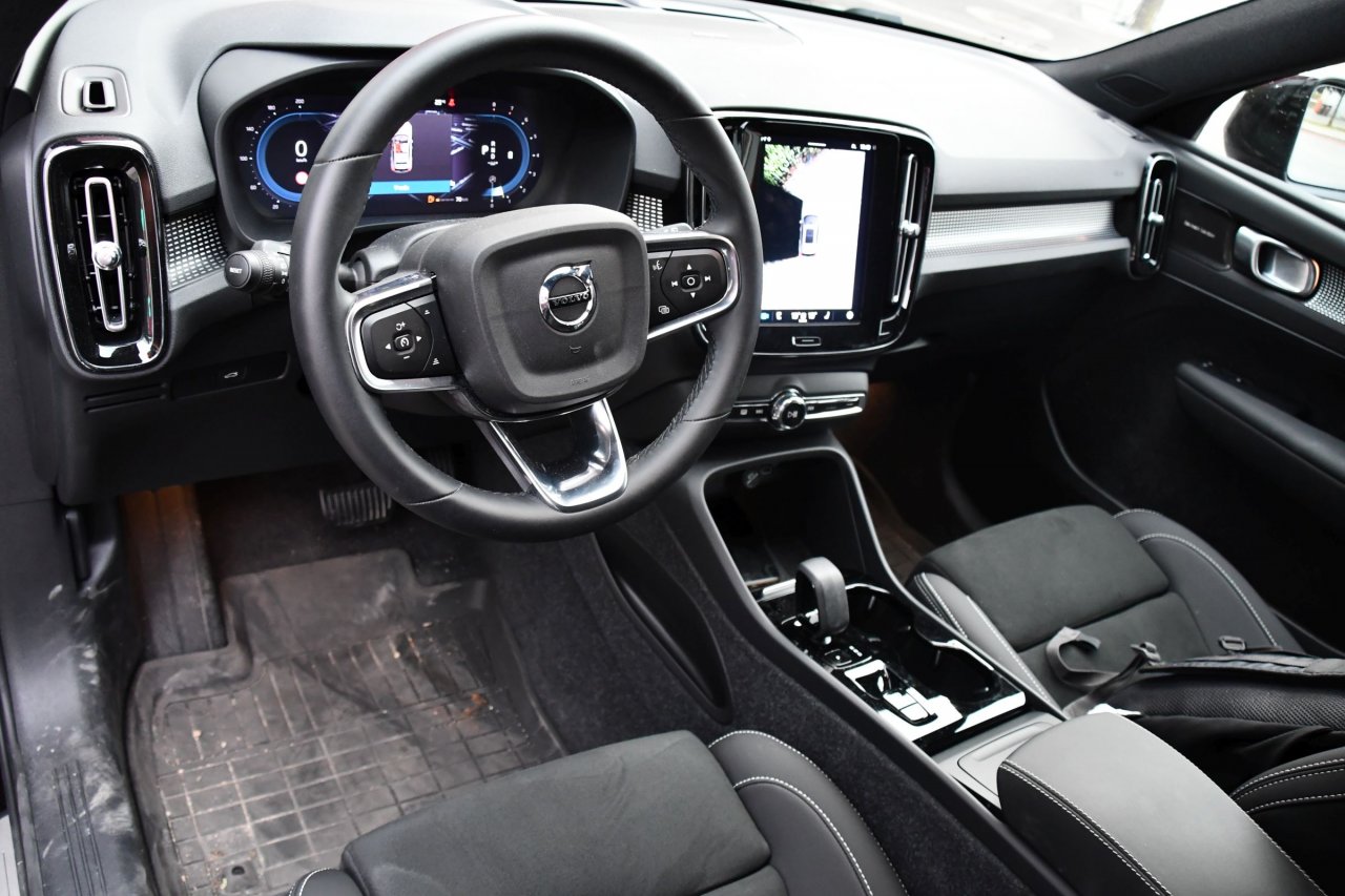 Črno Črni absolutni (manjši) Šved