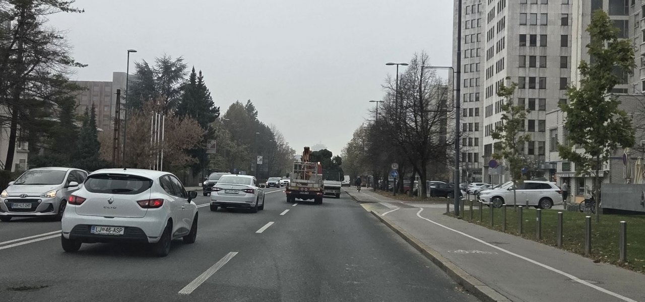 Novoletna jelka kot prikolica