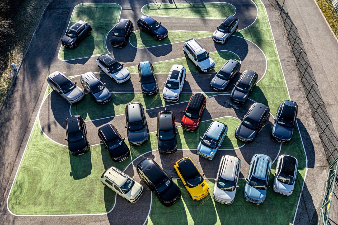 V izboru jih je 26, a za naslov se bo potegovalo 5 finalistov